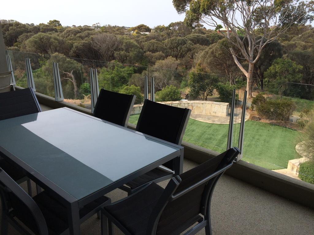 Onshore Torquay Room photo